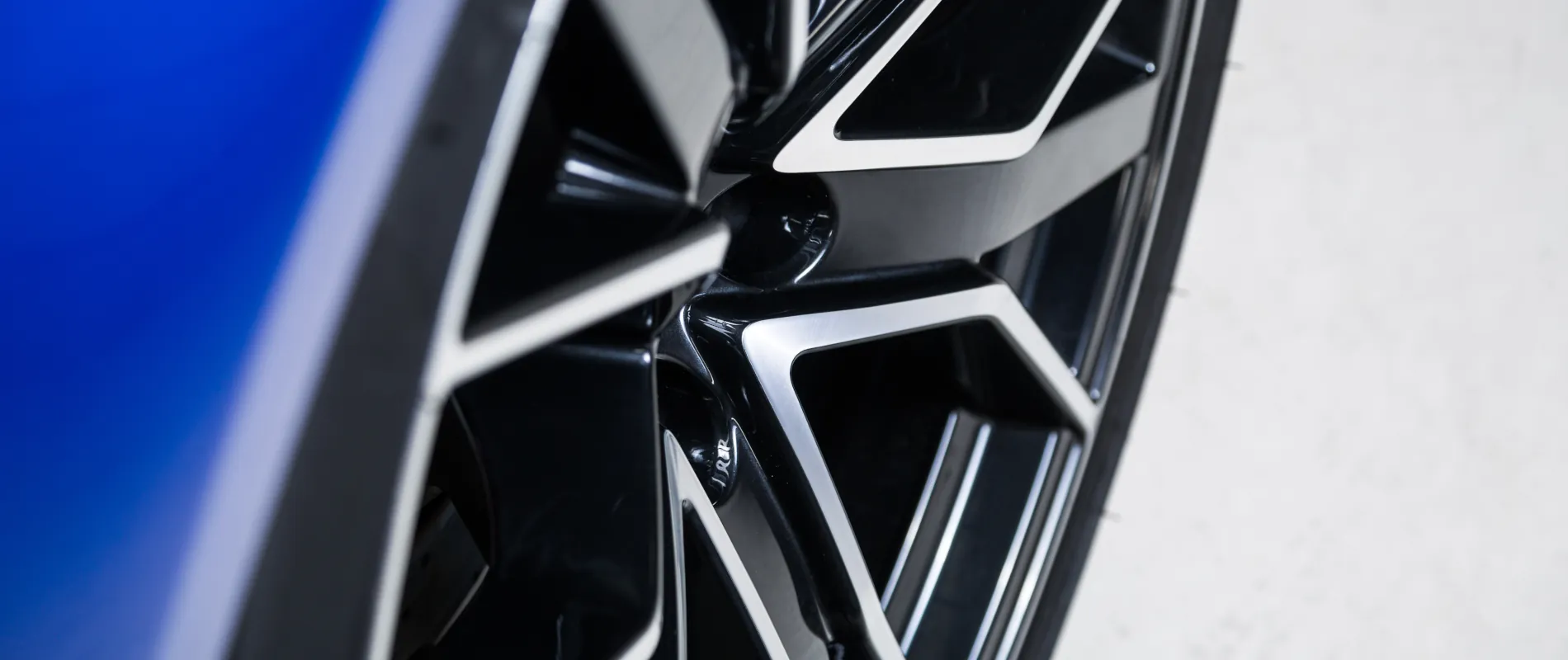 blue diamond cut alloy